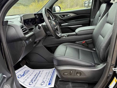 Used 2026 Chevrolet Traverse LT w/ Driver Confidence Package AWD/4WD image 7