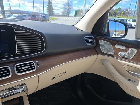 New 2026 Mercedes-Benz GLE 450 4MATIC image 26