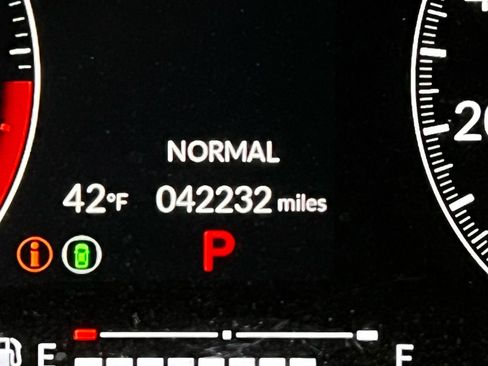 Used 2023 Honda Civic Sport image 11