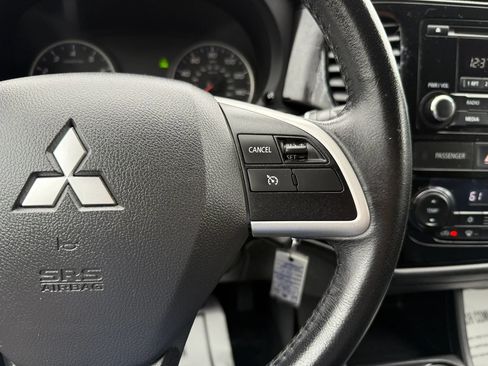 Used 2015 Mitsubishi Outlander ES FWD image 14