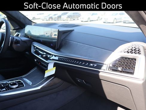 Used 2026 BMW X7 xDrive40i w/ Executive Package AWD/4WD image 13