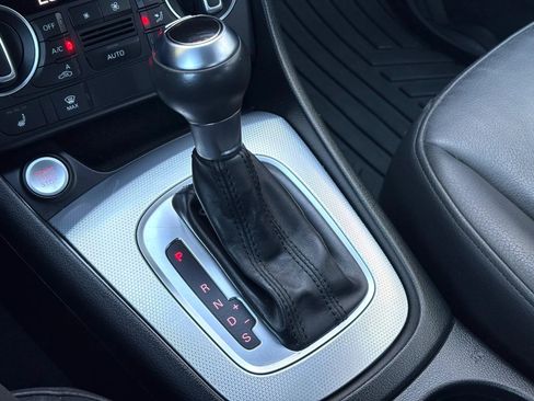 Used 2018 Audi Q3 2.0T Premium w/ Convenience Package FWD image 14