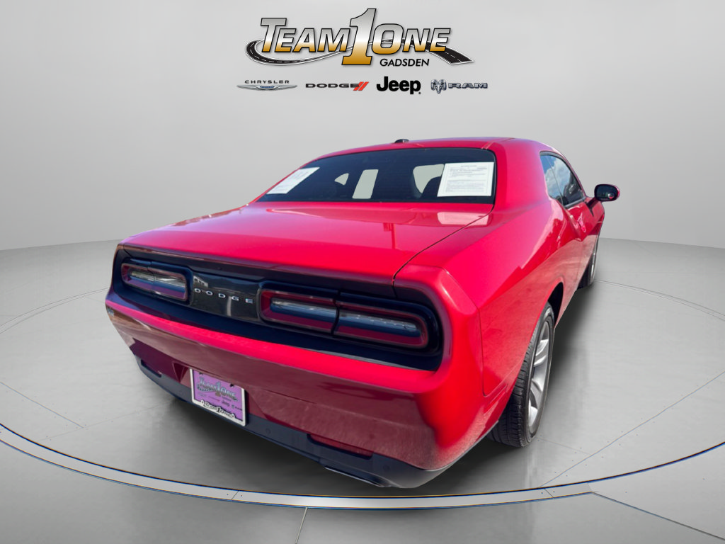 Used 2015 Dodge Challenger SXT w/ Driver Convenience Group RWD image 7