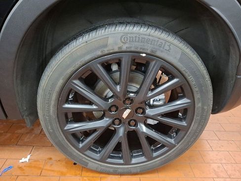 Used 2022 Cadillac XT4 Sport w/ LPO, Onyx Lite Package image 6