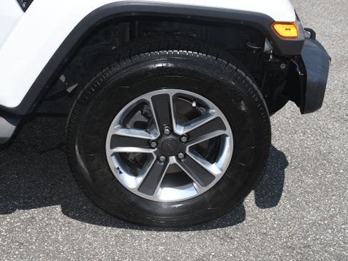 Used 2021 Jeep Wrangler Unlimited Sahara AWD/4WD image 20