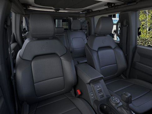 New 2025 Ford Bronco Badlands image 10