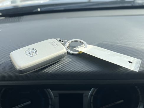 Used 2019 Toyota 4Runner Limited image 24