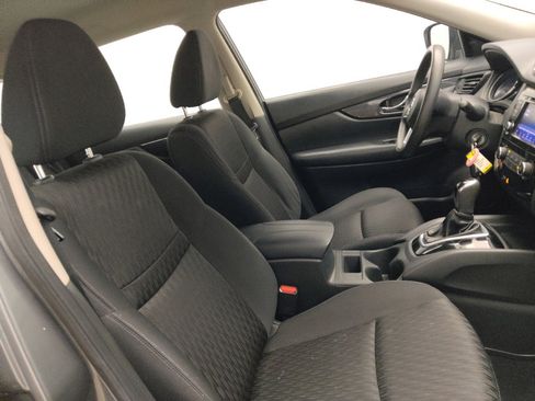 Used 2018 Nissan Rogue S FWD image 21