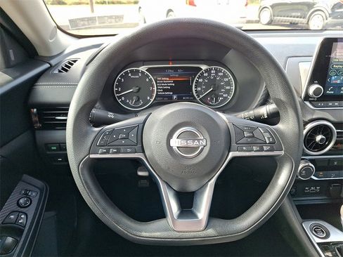 Used 2024 Nissan Sentra SV image 18