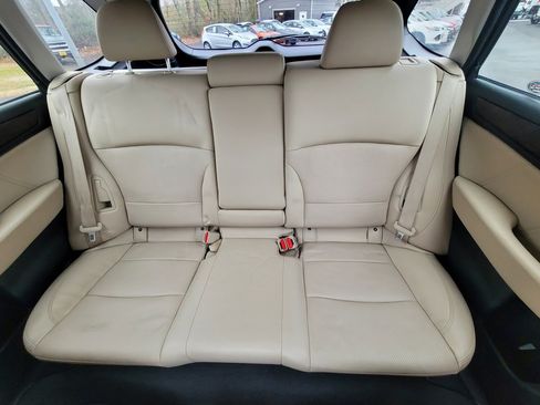 Used 2018 Subaru Outback 2.5i Limited image 19