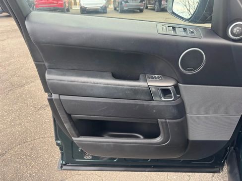 Used 2016 Land Rover Range Rover Sport SE image 20