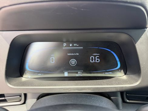 Used 2025 Hyundai Elantra Sport FWD image 26
