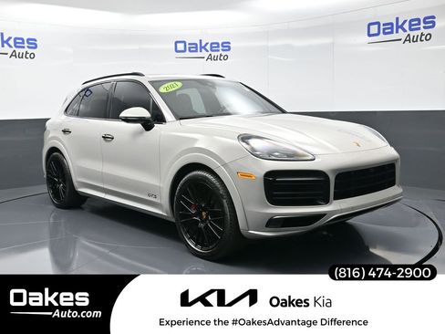 Used 2021 Porsche Cayenne GTS image 1