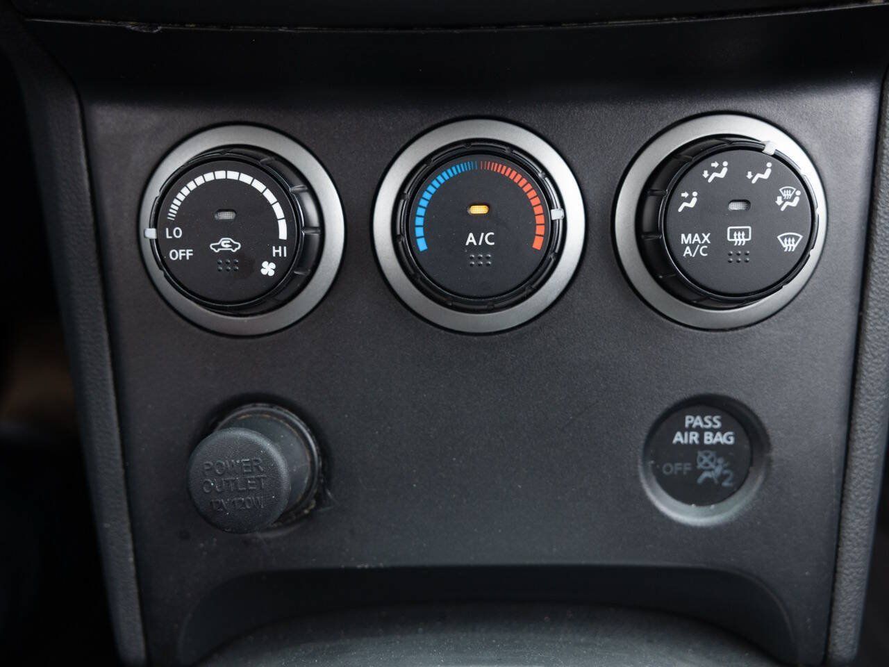 Used 2013 Nissan Rogue S w/ Special Edition Pkg AWD/4WD image 34