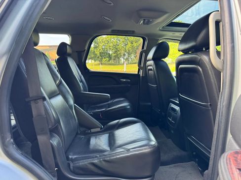 Used 2010 GMC Yukon Denali AWD/4WD image 18