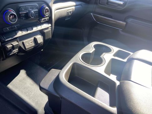 Used 2022 Chevrolet Silverado 3500 LT w/ Convenience Package image 8