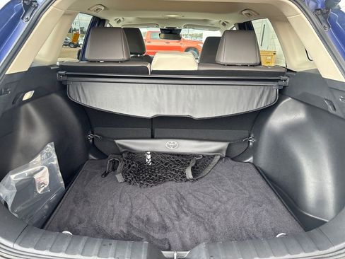 Used 2023 Toyota Corolla Cross XLE w/ Convenience Package image 30