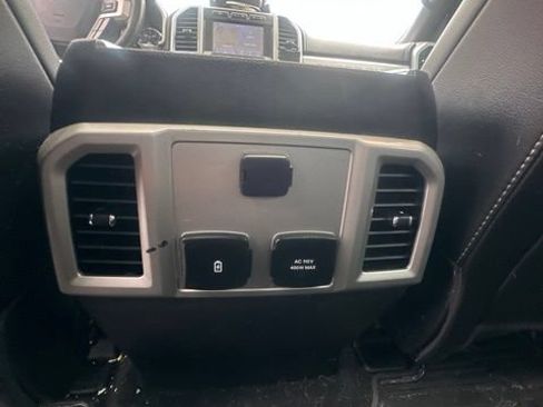 Used 2020 Ford F350 Lariat w/ Chrome Package AWD/4WD image 31