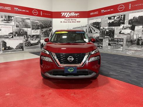 Used 2023 Nissan Rogue SV AWD/4WD image 9
