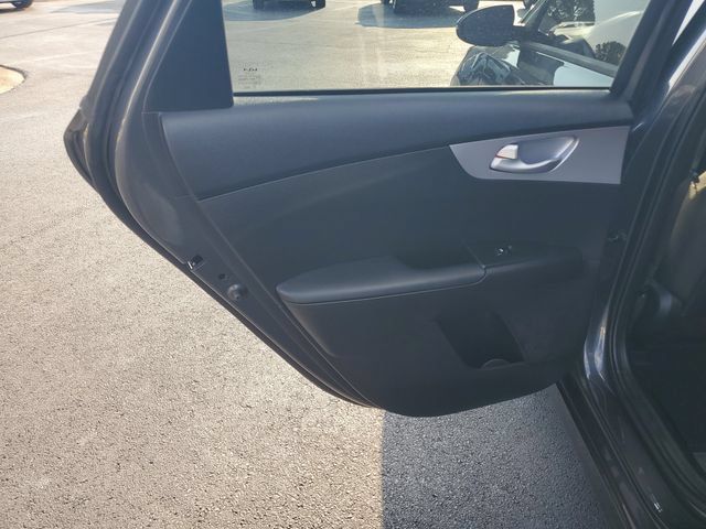 Used 2024 Kia Forte LXS w/ LXS Technology Package FWD image 11