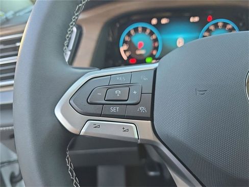 New 2026 Volkswagen Atlas SE image 24