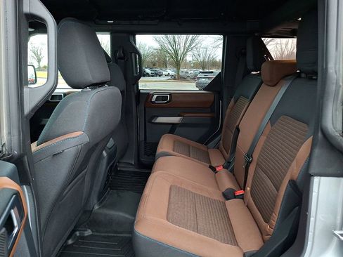Used 2023 Ford Bronco Outer Banks AWD/4WD image 13