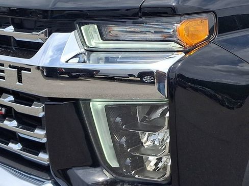 Used 2021 Chevrolet Silverado 2500 LTZ w/ LTZ Premium Package AWD/4WD image 9