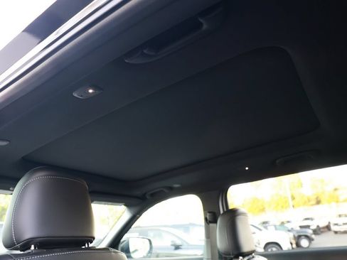 New 2026 Jeep Grand Cherokee L Limited AWD/4WD image 32