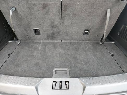 Used 2022 Ford Explorer XLT image 33