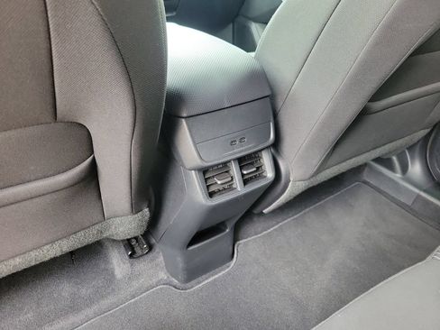 Used 2026 Chevrolet Equinox LT FWD image 10