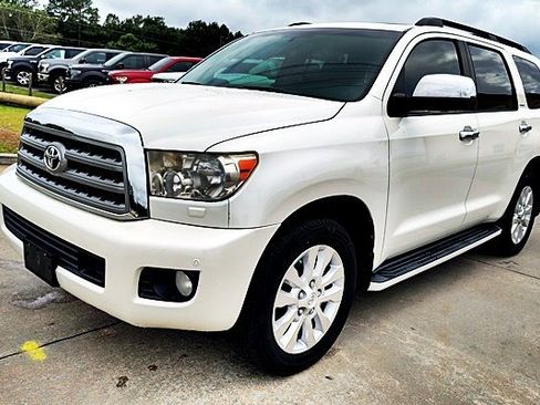 Used 2013 Toyota Sequoia Platinum RWD image 5