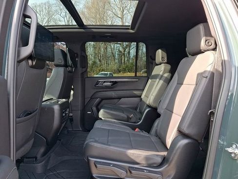 Used 2026 Chevrolet Suburban Z71 w/ Z71 Off-Road Package image 10