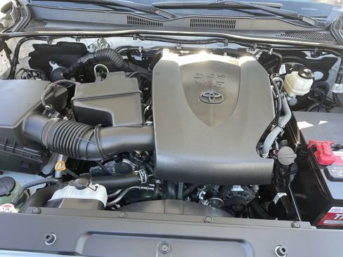 Used 2021 Toyota Tacoma SR5 image 10