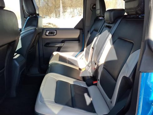 Used 2024 Ford Bronco Wildtrak AWD/4WD image 9