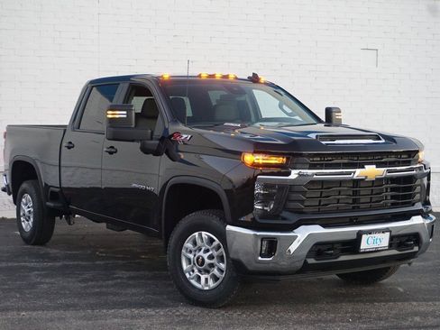 New 2026 Chevrolet Silverado 2500 LT w/ Leather Package image 2