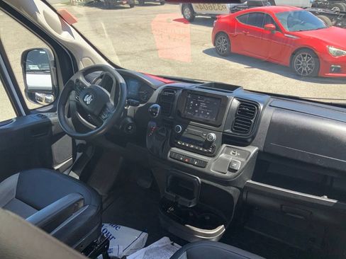 Used 2025 RAM ProMaster 3500 w/ Convenience Group FWD image 17