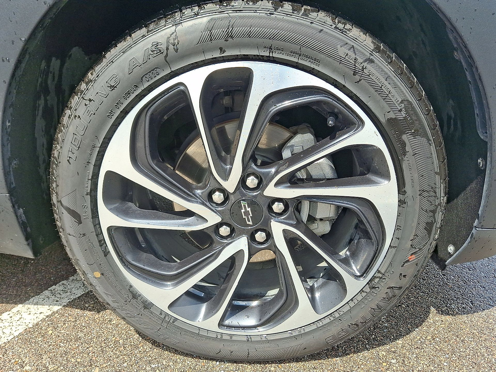 Used 2023 Chevrolet Bolt EUV Premier FWD image 27