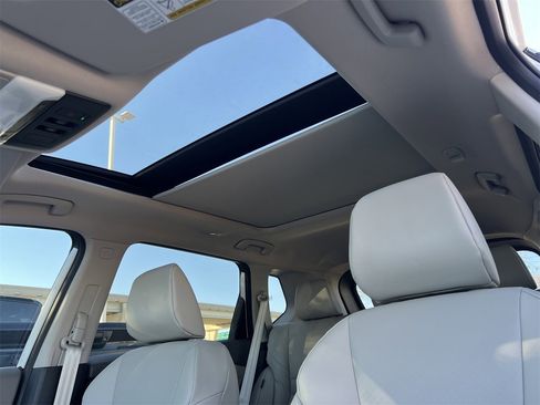 New 2026 Nissan Rogue SV image 16