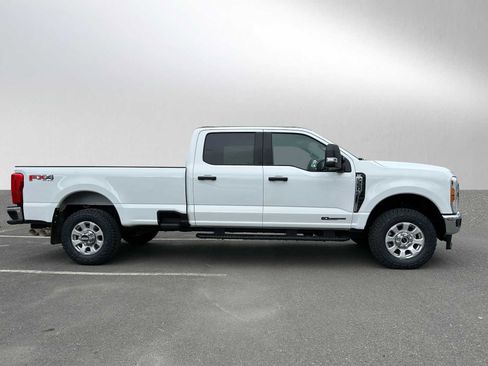 Used 2023 Ford F350 XLT w/ FX4 Off-Road Package image 8