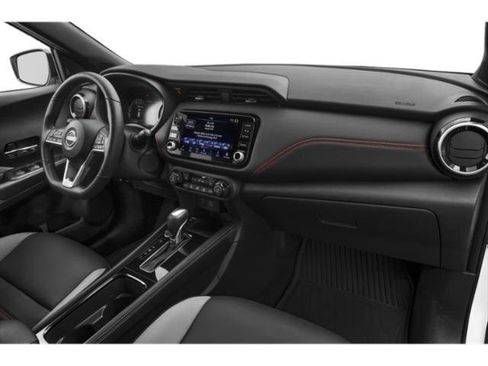 Used 2024 Nissan Kicks SR w/ SR Premium Package FWD image 18