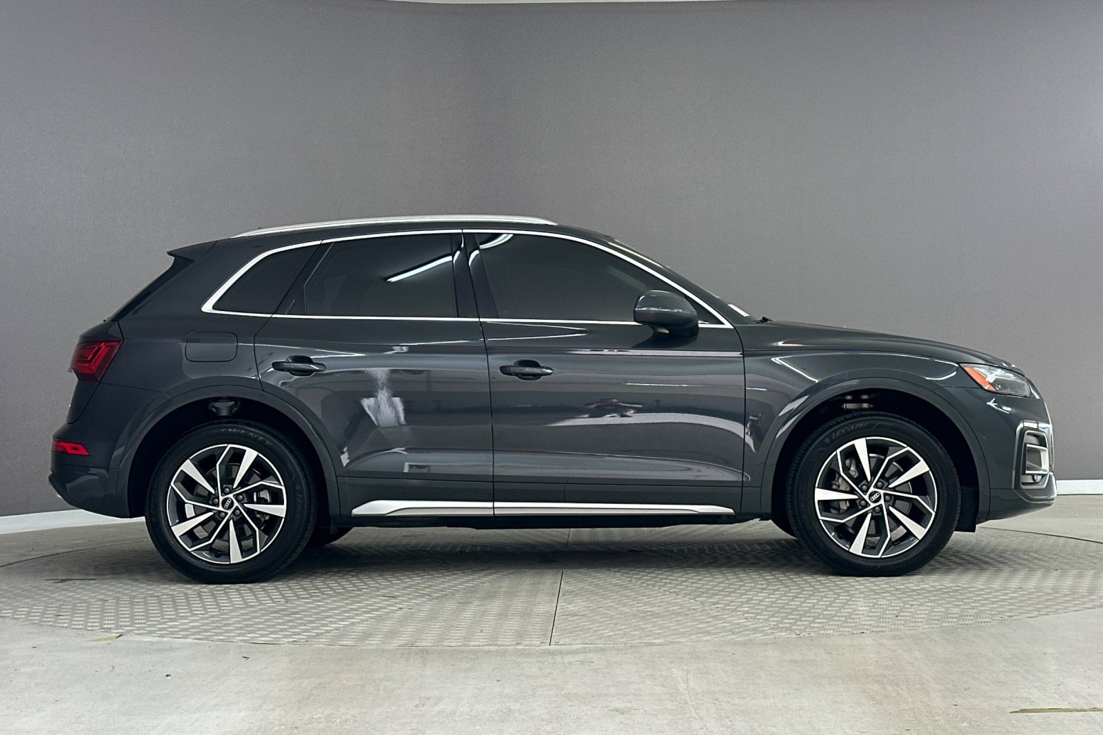 Used 2021 Audi Q5 2.0T Premium w/ Convenience Package AWD/4WD image 7
