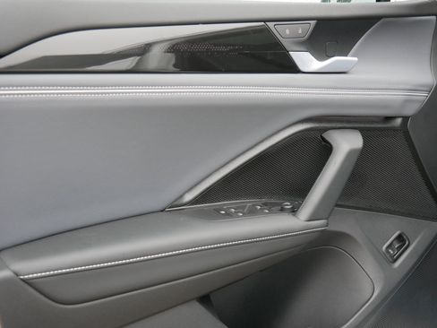 New 2026 Volkswagen Tiguan SEL R-Line image 4