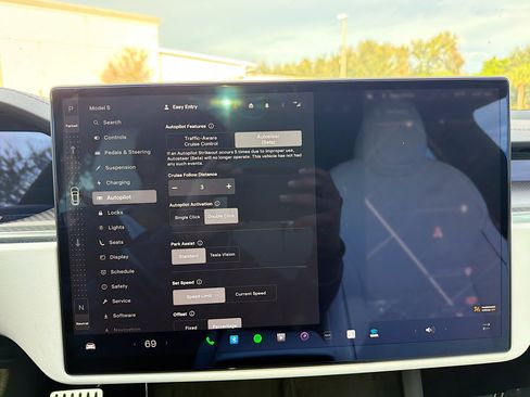 Used 2022 Tesla Model S Plaid image 31