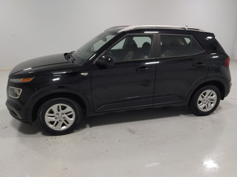 Used 2020 Hyundai Venue SEL w/ Convenience Package image 2