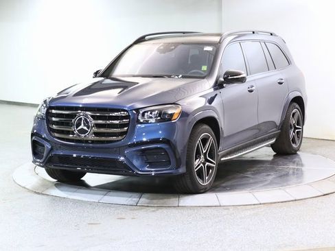 Used 2024 Mercedes-Benz GLS 450 4MATIC w/ AMG Line Exterior image 15