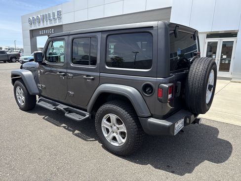 Used 2020 Jeep Wrangler Unlimited Sport S AWD/4WD image 3