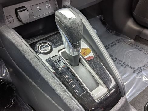 Used 2024 Nissan Versa SR FWD image 22
