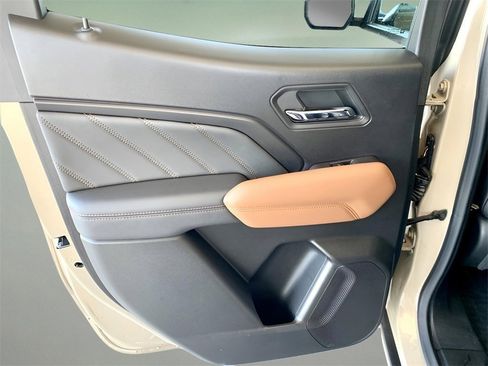 Used 2023 GMC Canyon AT4 w/ Canyon Safety Plus Package image 19