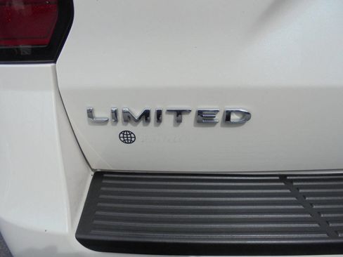 Used 2018 Ford Expedition Max Limited w/ Equipment Group 301A image 30