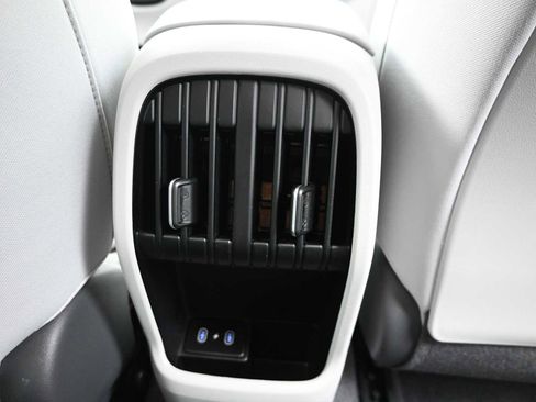Used 2024 Hyundai Kona SEL AWD/4WD image 34